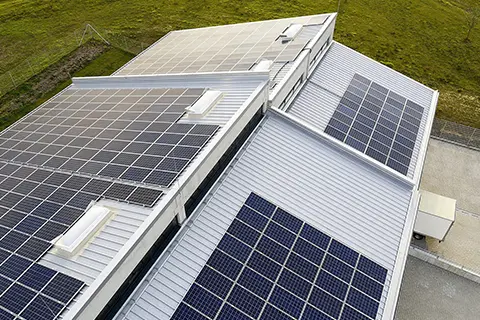 Solceller erhverv Solceller på erhvervsbygning
